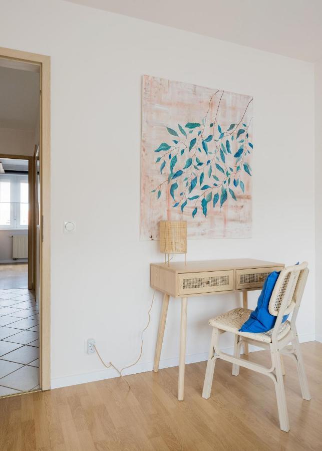 Bright And Spacious Penthouse W/ Terrace & Parking Budapest Bagian luar foto